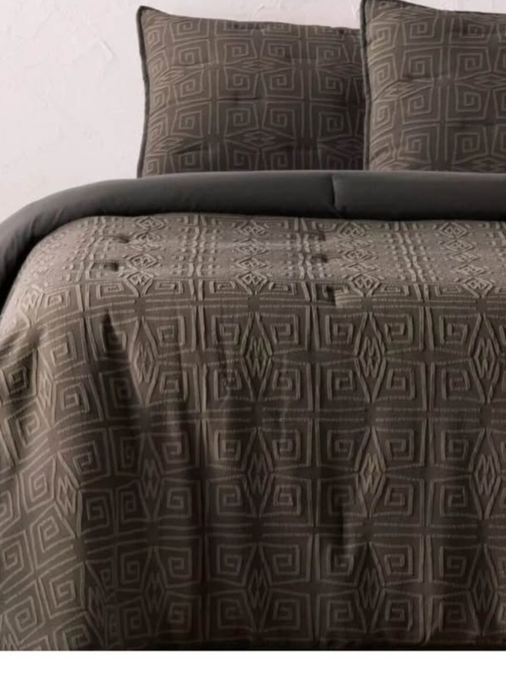 Opalhouse Elegant Reversible Quilt Set in Charcoal Gray - Home Bedding.Full size